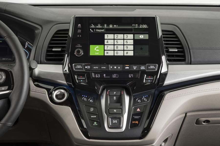 Детали интерьера Honda Odyssey 2017 года  (фото 150 из 160)